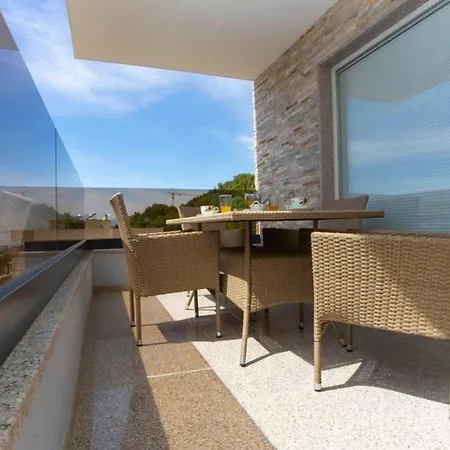 Vladimir #3 Apartment Makarska